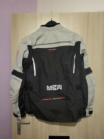 Moto bunda