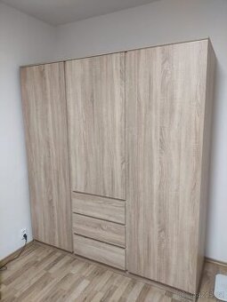 Prodám šatní skříň Limfjorden (JYSK)