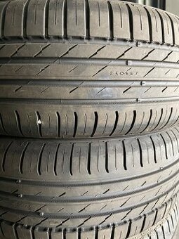 Zánovní nokian 215/50 R18 92w