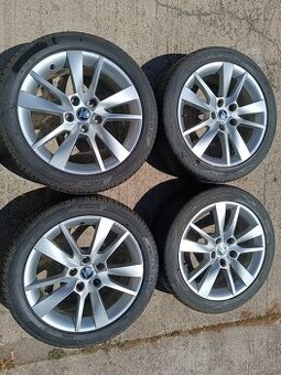 Octavia III - alu 7x17 et49 + letní pneu 225/45/17