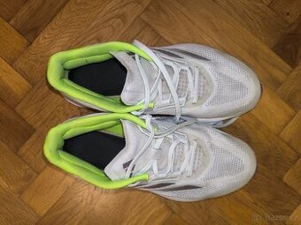 Sportovní boty Adidas lighstrike vel. 42,5