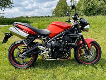 Triumph Street Triple 675 R 78KW - 25 tis. KM, ČR, r. 2010
