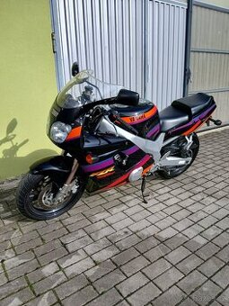 Yamaha FZR GENESIS