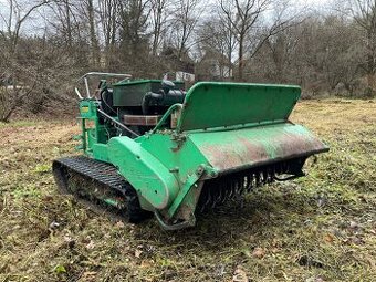 Svahový pásový mulčovací stroj Baroness HMA 1400