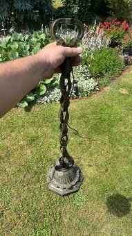 Hodně starý závěsný lustr nebo svítidlo