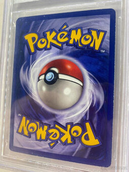 Edice Shadowless Charizard s hodnocením BGS 6.5 Holo vzácná