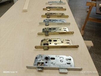 Prodám použité  dozické zámky do dveří