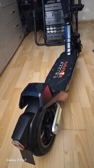 RedBull Turbo elektrokolobežka