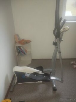 Eliptický trenažér