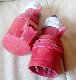 Zásuvka zástrčka 380V 32A 5ti kolík 400V