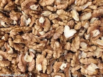 Prodám čerstvé vlašské ořechy