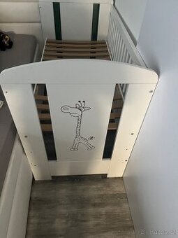 Dětská postýlka i s matrací