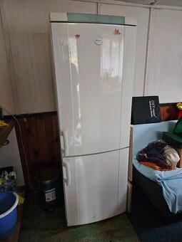 Prodám starší málo používanou lednici Electrolux