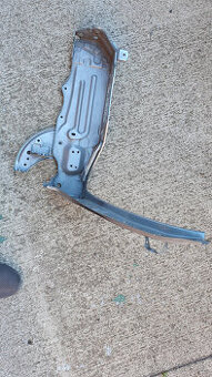 Lexus RC - přední čelo - pravé