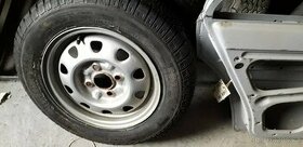 prodám pneu s diskem