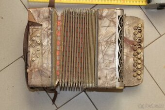 harmonika knoflíková