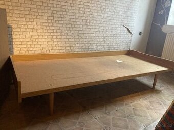 Rámy postelí za odvoz