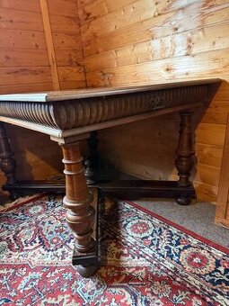 Starožitný stůl dřevěný