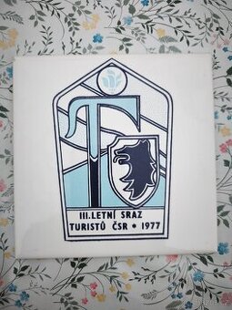 Ozdobná pamětní obkladačka srazu turistů