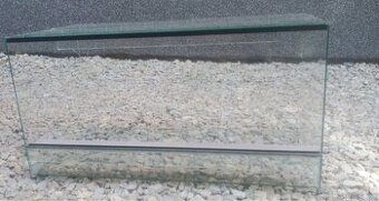 Terárium 100x50x50 Nové .Vhodné pro agamy, želvy hady. Síla