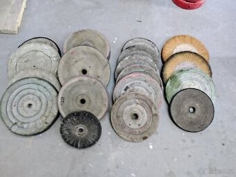 Brusne a lestici kotouce 18ks. Filcove, latkove