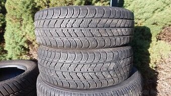 Pneu zimní, 2 ks, rozměr 195/60/16C, 99/97T, zn. SEMPERIT