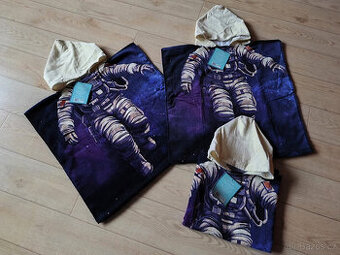 Dětské pončo 55x110 cm-Kosmonaut N.O.V.É. 3×