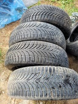 Zimní pneu (195/65/15)