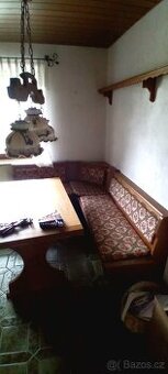 Rustikální rohová lavice,stůl a 2 židle