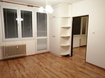 Pronájem bytu 1+1 v Jindřichově Hradci