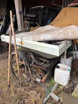 Rozmetadlo umělých hnojiv práškovna