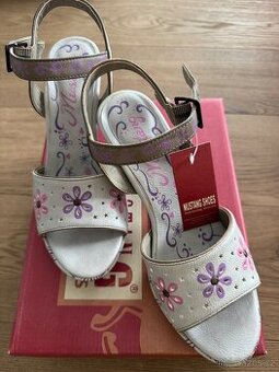 Boty Mustang dámské