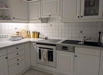 Venkovská bílá kuchyně se spotřebiči,6239