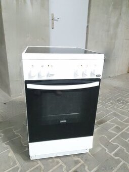 sklokeramický sporák