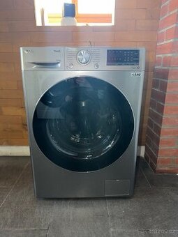 SLIM parní pračka LG 8,5 kg