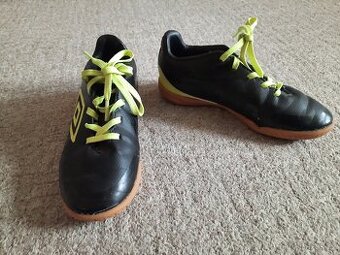 sportovní boty 33