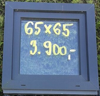 okno plastové šedé