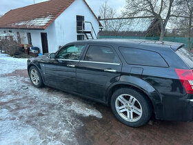 Chrysler 300C 3,0 crd r.v. 2007 kombi, kůže, xenony, alu