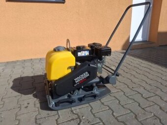 Prodám vibrační desku Wacker Neuson BPS1550Gw
