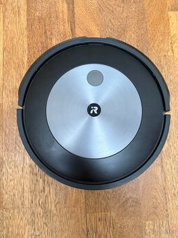 iRobot Roomba j7+. TOP STAV
