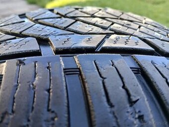 Celoroční 2.ks Hankook Kinergy 4S 215/55R16 97V