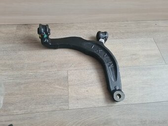 NOVÉ Pravé přední rameno Transporter T5 - ORIGINÁL