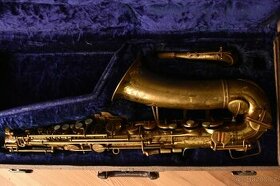 Alt saxofon Buescher BIG B 140 329XXX, po GO - 1