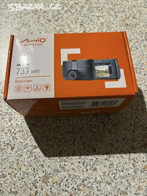 Autokamera MIO MiVue 733 WiFi - 1