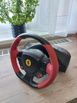 Volant Thrustmaster Ferrari 458 spider