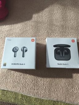 Prodám dvoje sluchátka Xiaomi Buds5