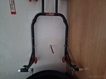 Zadní stojan na rolny