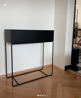 Ferm Living Stojan na květiny Plant Box Black - 1