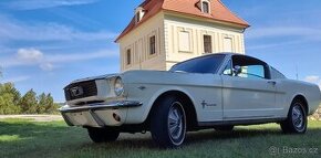 Ford mustang 289 fastback
