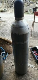 Prodám plnou 20 l kyslikovou lahev